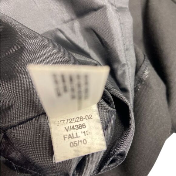 Gap Stretch Black Pleated Mini Skirt with Front Tie. Size 2. - Picture 8 of 9